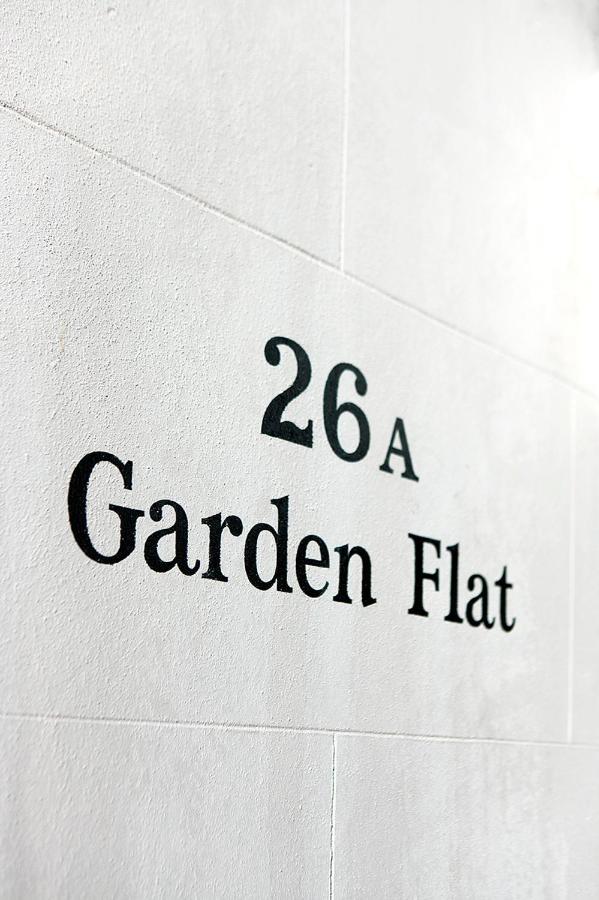 Central Hastings, Stylish-Luxe, Seaside Apartment. 외부 사진