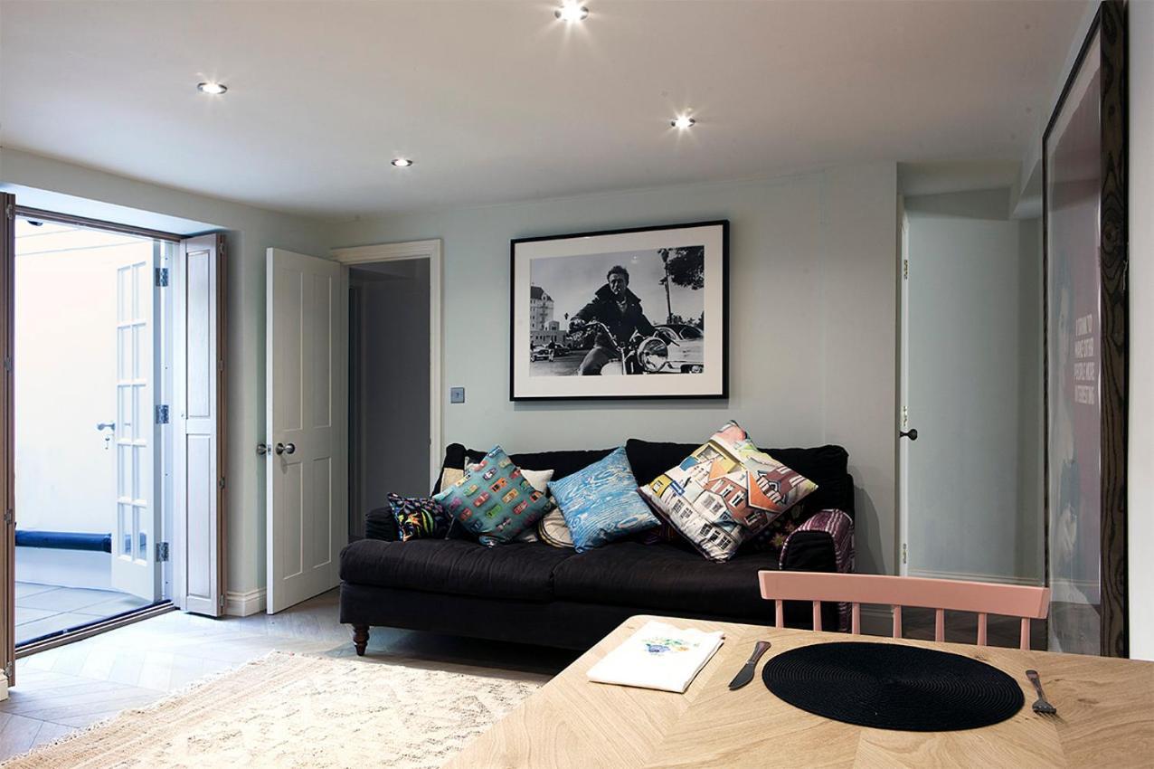Central Hastings, Stylish-Luxe, Seaside Apartment. 외부 사진